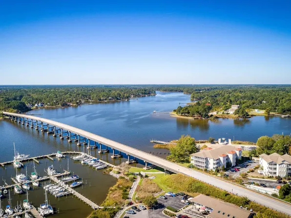 300 Midyette Street # B2, Oriental, NC 28571