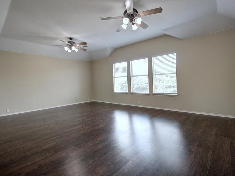 8620 Chisholm Trl — Photo 5