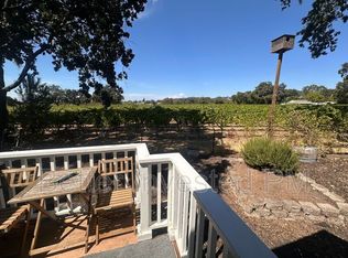 2017 Dennis Ln, Santa Rosa, CA 95403