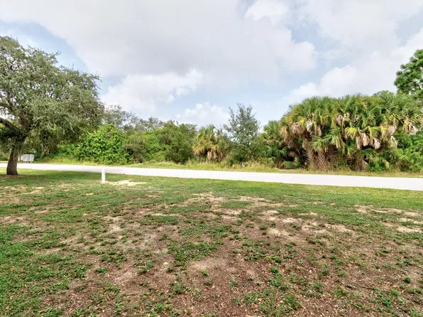 246 12th St SW, Vero Beach, FL 32962