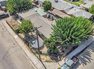 255 J St, Parlier, CA 93648