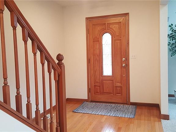 2nd image of 339 Parkway Dr