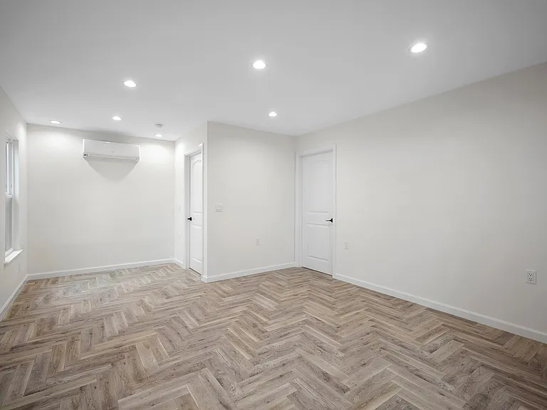 1560 Ridgeway Dr — Photo 29