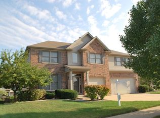 2490 Warwick Ct, Aurora, IL 60503