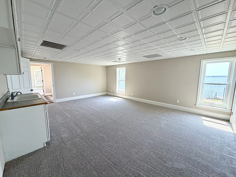 321 Cove View Ct — Photo 29