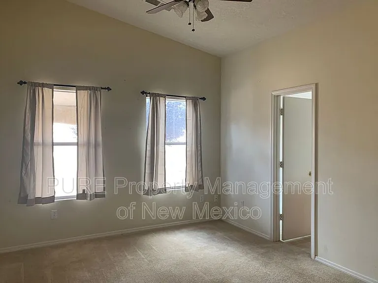 915 Blackbird Dr SW — Photo 10