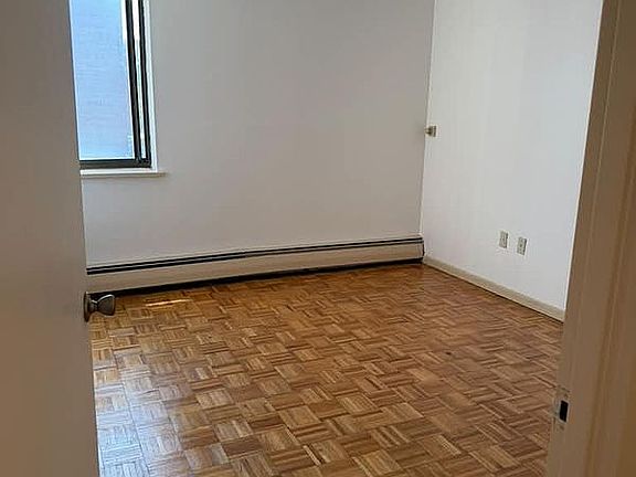 4th image of 134-46 Maple Ave #5B