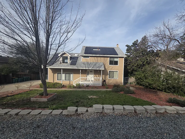 2717 Knollwood Dr — Photo 2