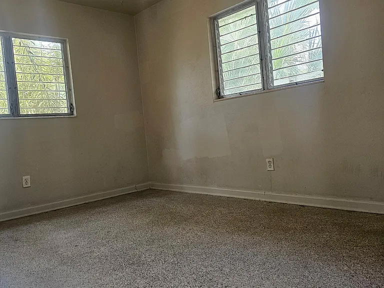916 Myrtle St — Photo 4
