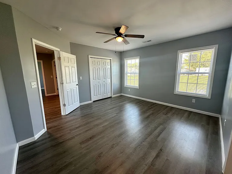 960B Mayfield Dr — Photo 12