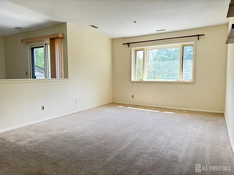 2311 Sayre Dr — Photo 3