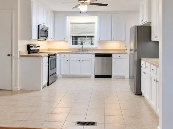 1621 Lamar St, Florence, AL 35630