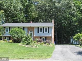 10332 Andrea Ln, La Plata, MD 20646