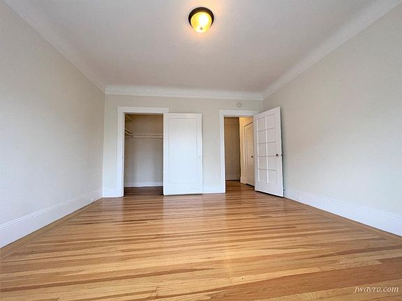 2nd image of 1830 Beach St APT 8