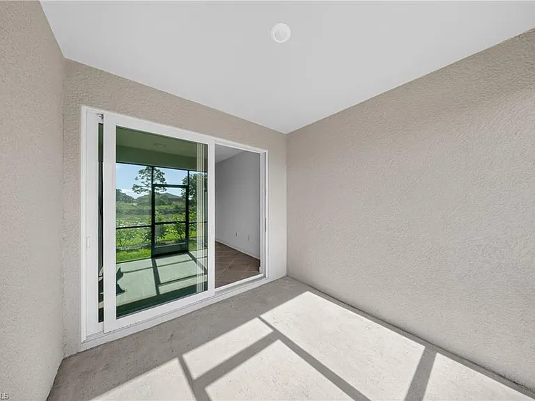 20559 Hazelnut Ct S — Photo 20