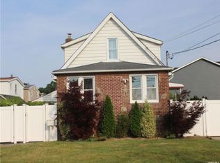 1934 Freeman Ave, East Meadow, NY 11554