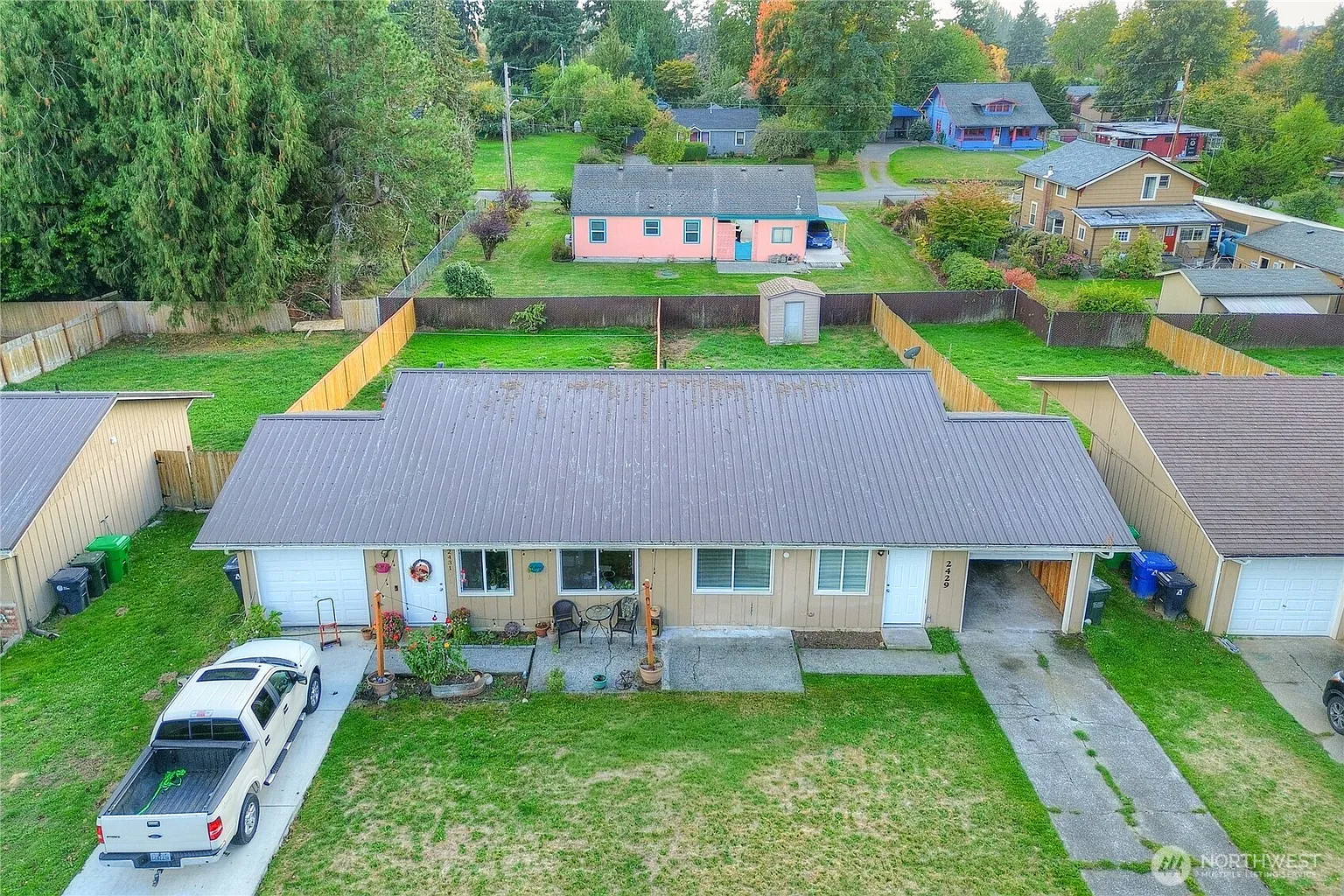 2429 Mitchell Avenue NE photo 1