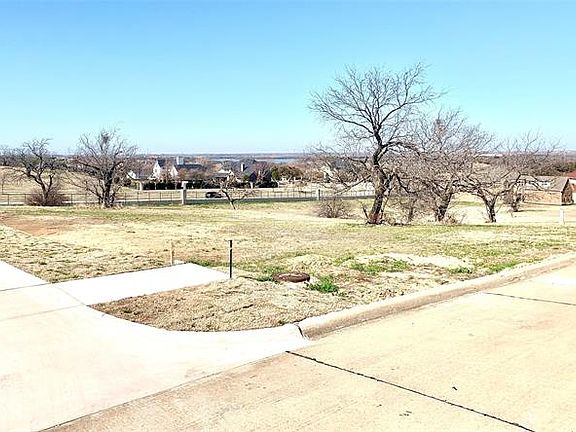 4th image of 457 Breezeway Ct