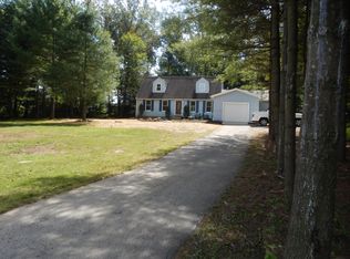 7952 Hickory Rd, Stewartstown, PA 17363