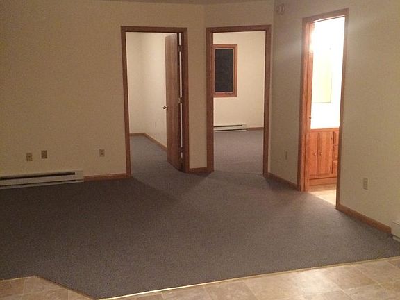 3rd image of 305 Evergreen St