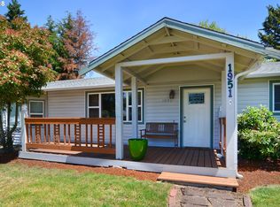 1951 Four Oaks Grange Rd, Eugene, OR 97405