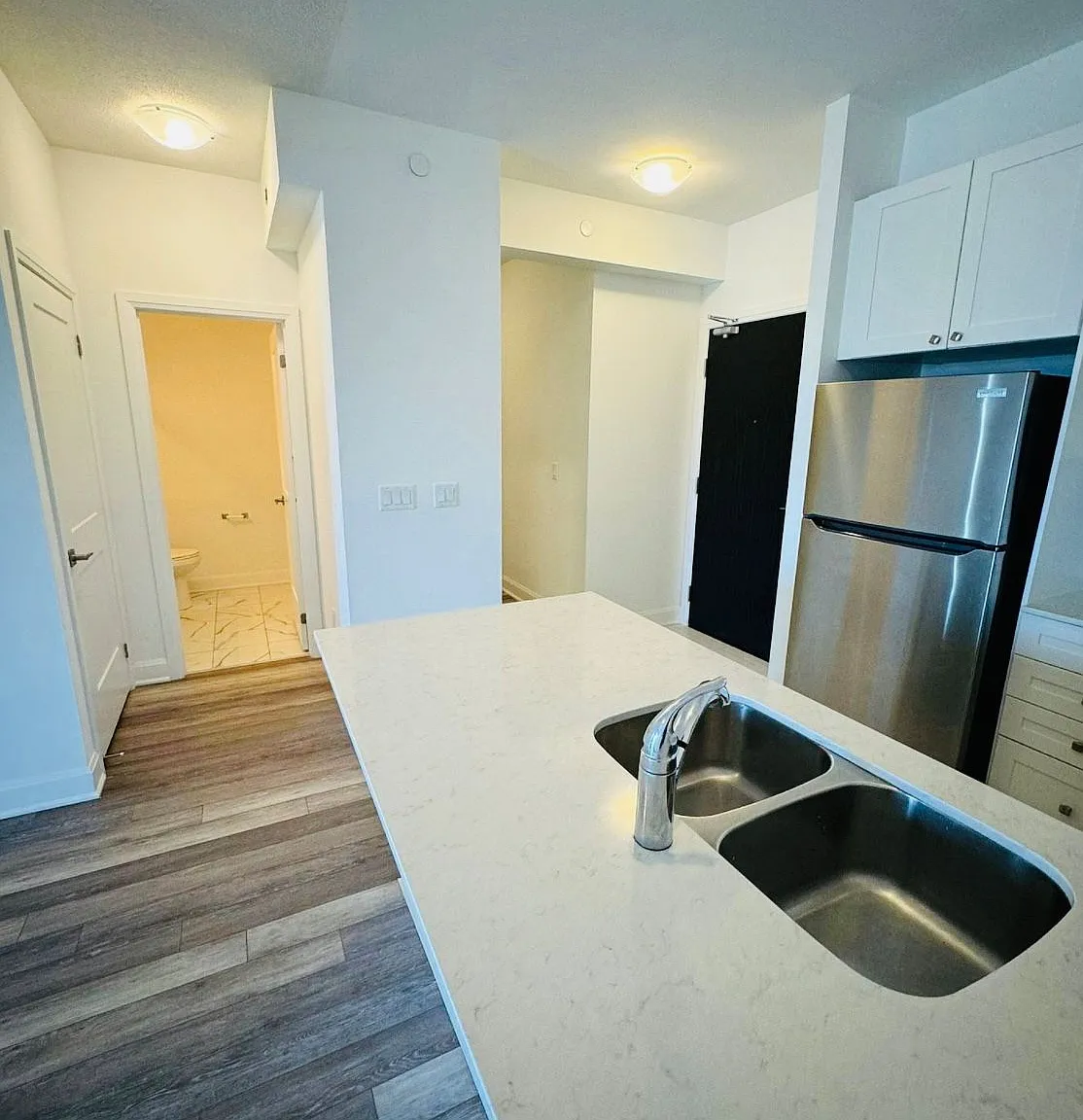 2 bed, $2,450 — Photo 3