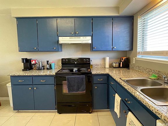 4th image of 1304 S Green Ct