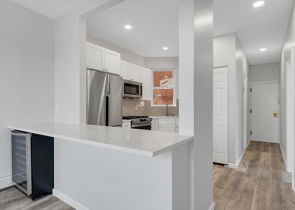 1st image of 274 Ogden Ave APT 9