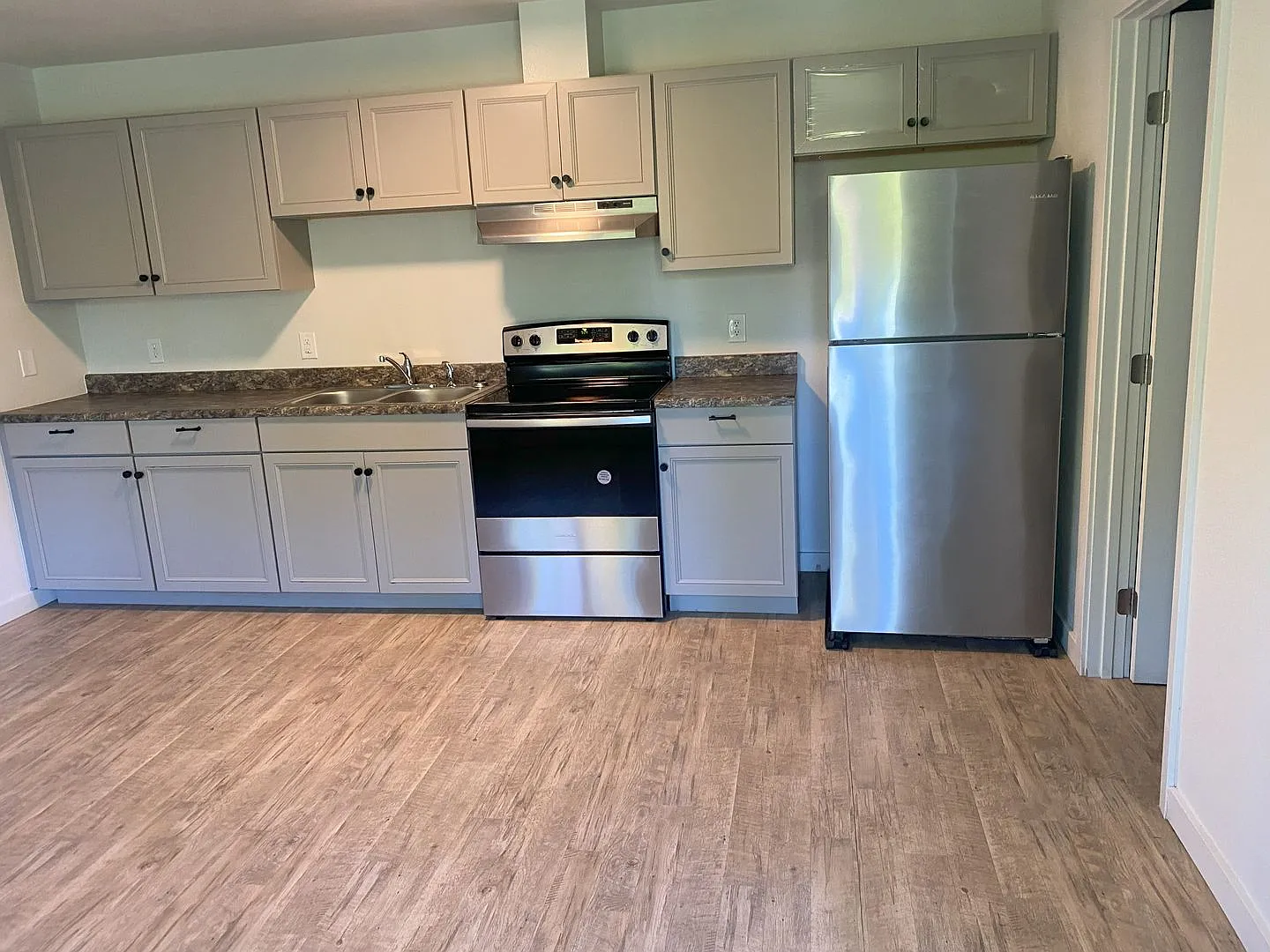 Chandler Complex — Photo 2