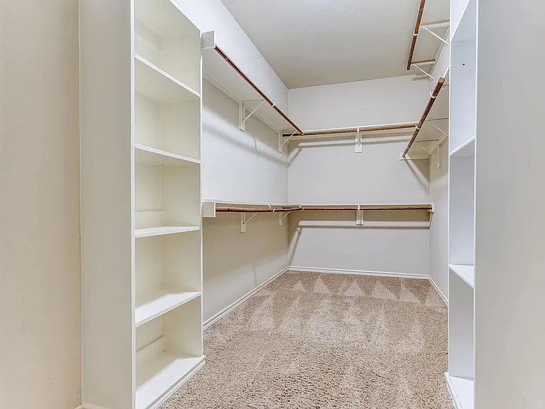 7912 Riverwalk Trl — Photo 22
