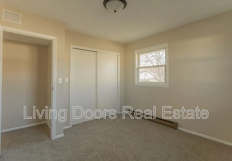 402 W Eldora Ave #D — Photo 13