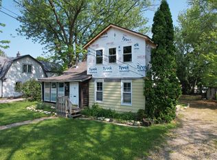 334 Lawn St, Hartland, WI 53029
