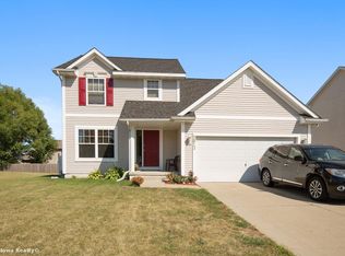 5813 NW 93rd St, Johnston, IA 50131