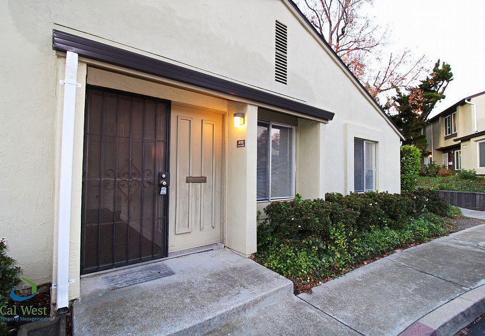 1st image of 1252 Pecan Ct