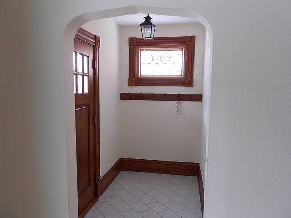 2nd image of 724 Madison Ave #724A