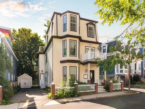 47 Moseley St #3, Dorchester, MA 02125
