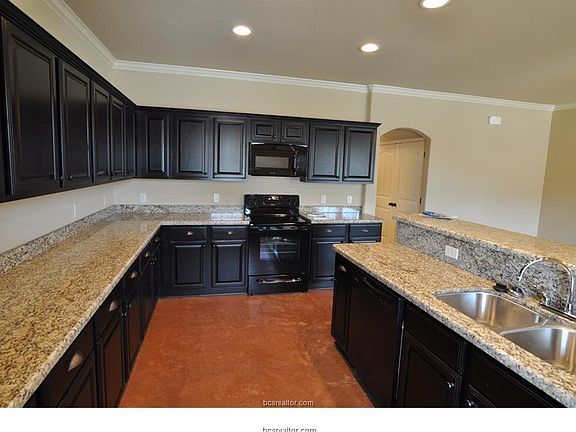 2nd image of 3112 Cullen Trl
