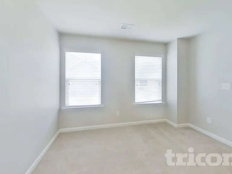 2314 Shady Dr — Photo 14
