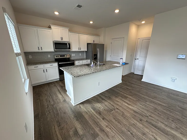 143 Paisley Reece Ln — Photo 2