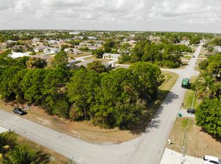 407 SW Meadow Ter, Port Saint Lucie, FL 34984