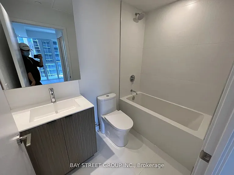 20 Edward St #1109 — Photo 7