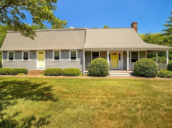 35 Margaret Rd, Middleboro, MA 02346
