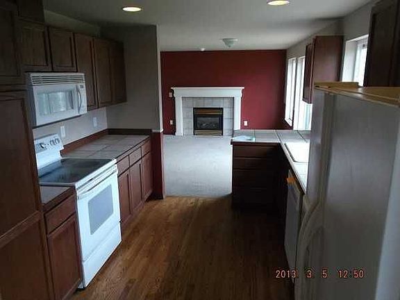 5th image of 8212 30th Pl NE