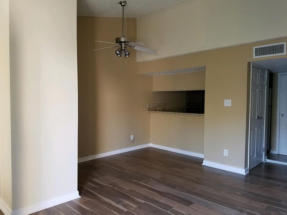 1st image of 7000 N Holiday Dr