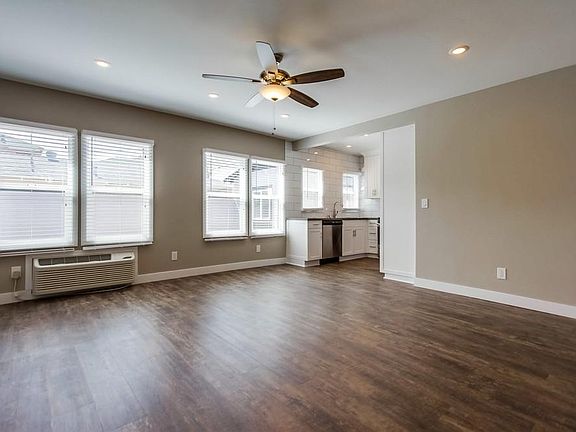 4th image of 4048 Illinois St