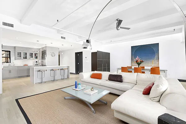 Sold by Compass | media 1