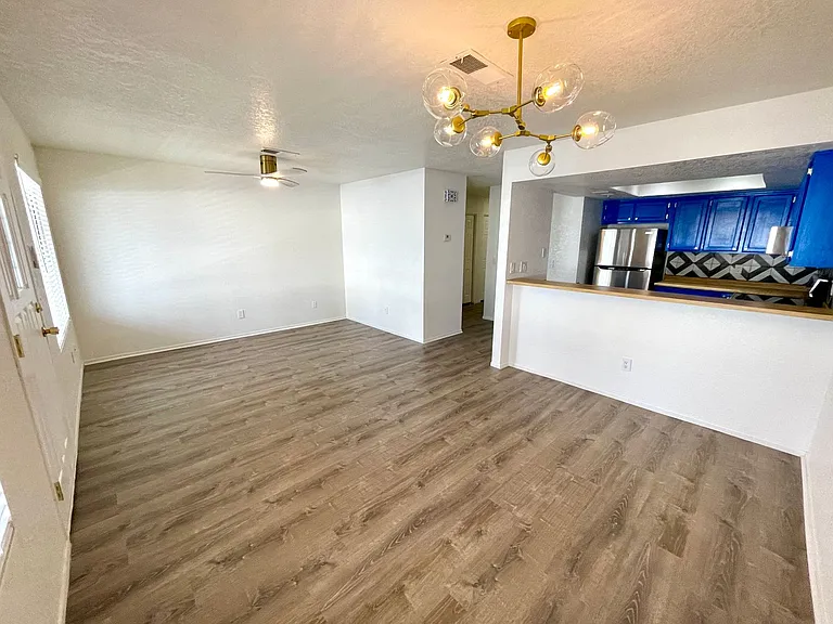 1800 Clubhouse Dr #157 — Photo 1