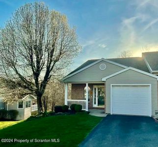 9 Parkland Dr, South Abington Township, PA, 18411