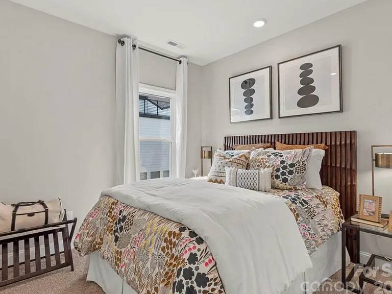 4036 Hidden Oaks Dr — Photo 9