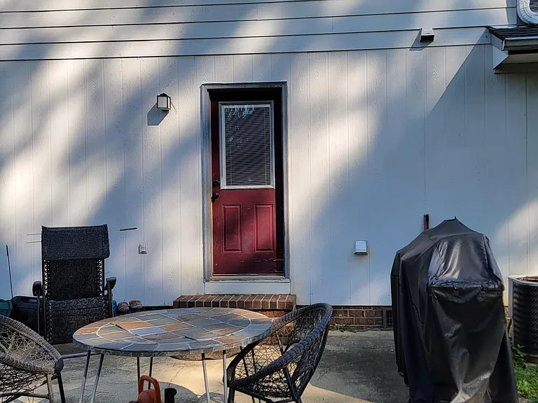 Pettigrew Dr — Photo 21